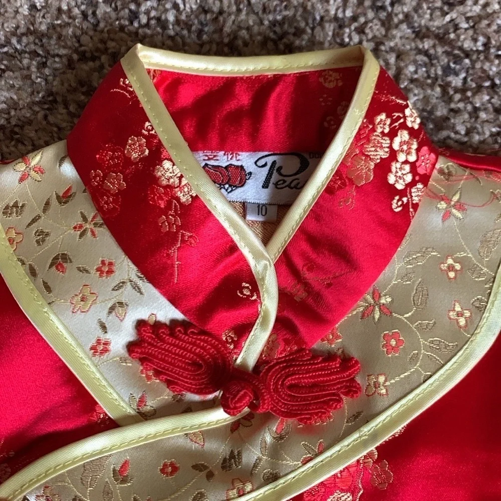 Vintage Double Peach 2 piece Asian outfit Size 10 Red and champagne color